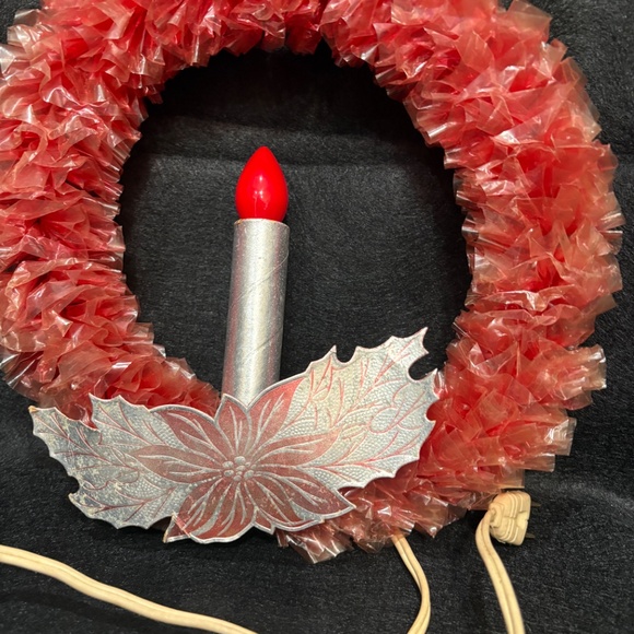 1950s Holiday Sparkling Red Cellophane Lighted 10" Wreath White Cord - Picture 4 of 4